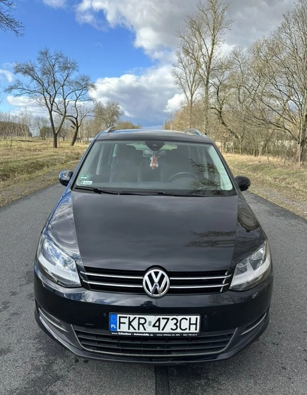 Volkswagen Sharan cena 46999 przebieg: 300936, rok produkcji 2013 z Chojnice małe 277